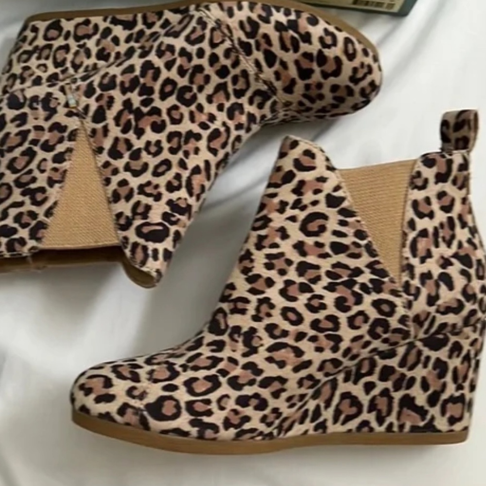 Toms leopard print wedge booties